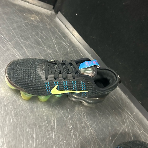 Nike Air Vapor Max Size 5Y - Picture 5 of 11